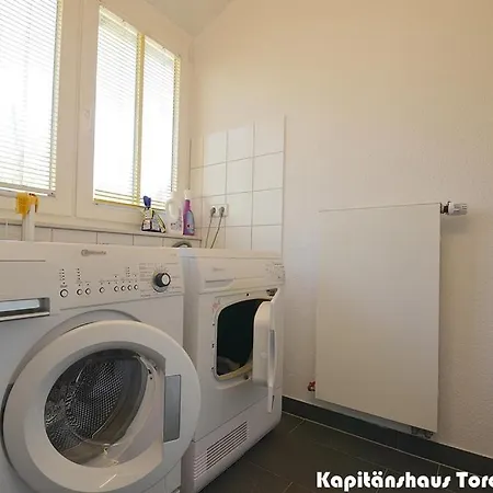 Kapitaenshaus Tordalk Mit 3 Schlafzimmern Holiday home Norderney