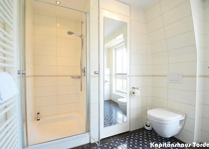 Kapitaenshaus Tordalk Mit 3 Schlafzimmern Holiday home Norderney